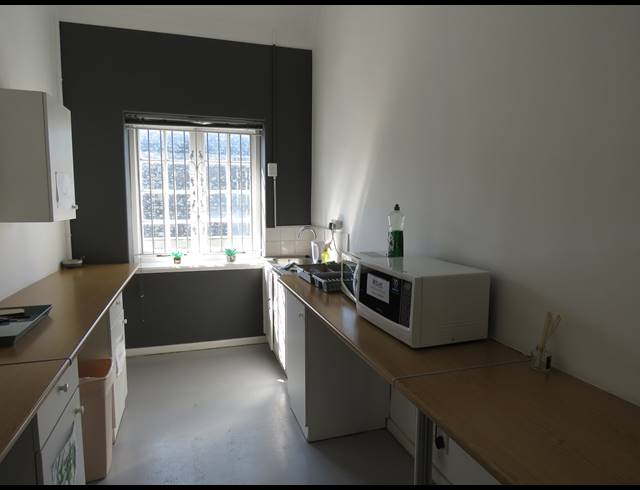90.60M² OFFICE TO LET IN PAARDEVLEI